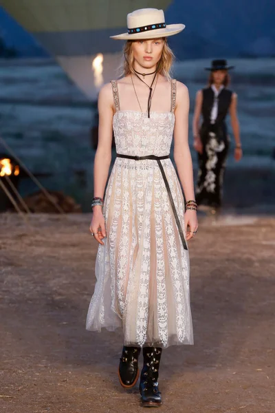Look 62